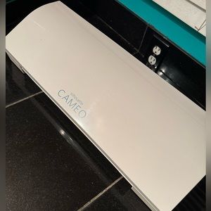silhouette Cameo 3 vinyl cutter